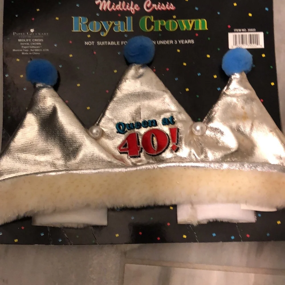 Queen at 40 Crown NWT